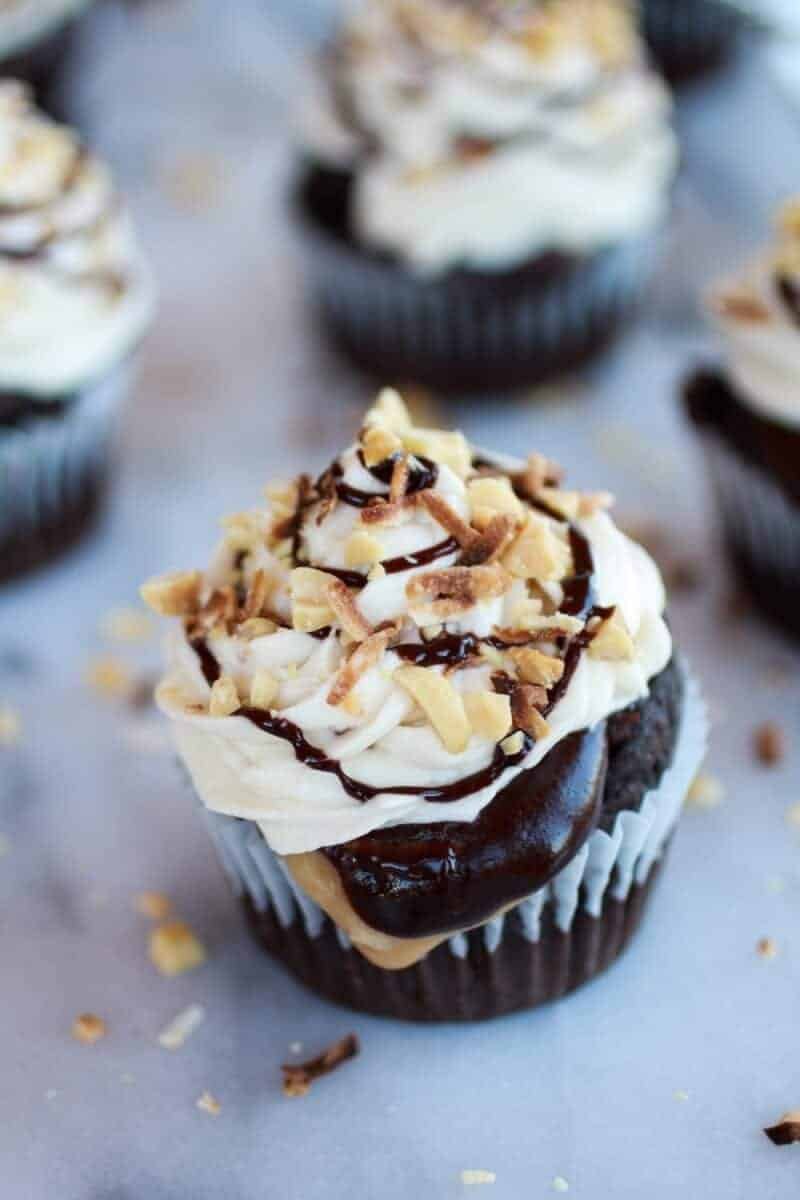 Cupcakes Snickers au caramel coco