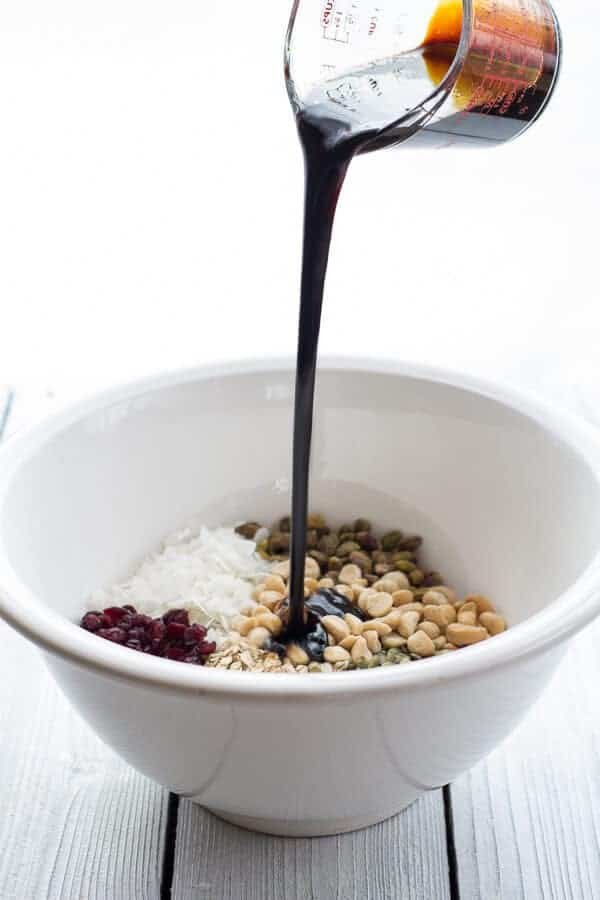 Granola aux Bonhommes en Pain d’Épices | halfbakedharvest.com